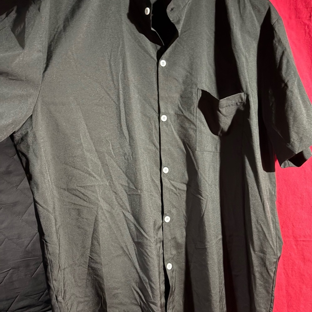 No Name Black Casual Short Sleeve Men's size XXXL (It fits like an XL-XXL) NWOT